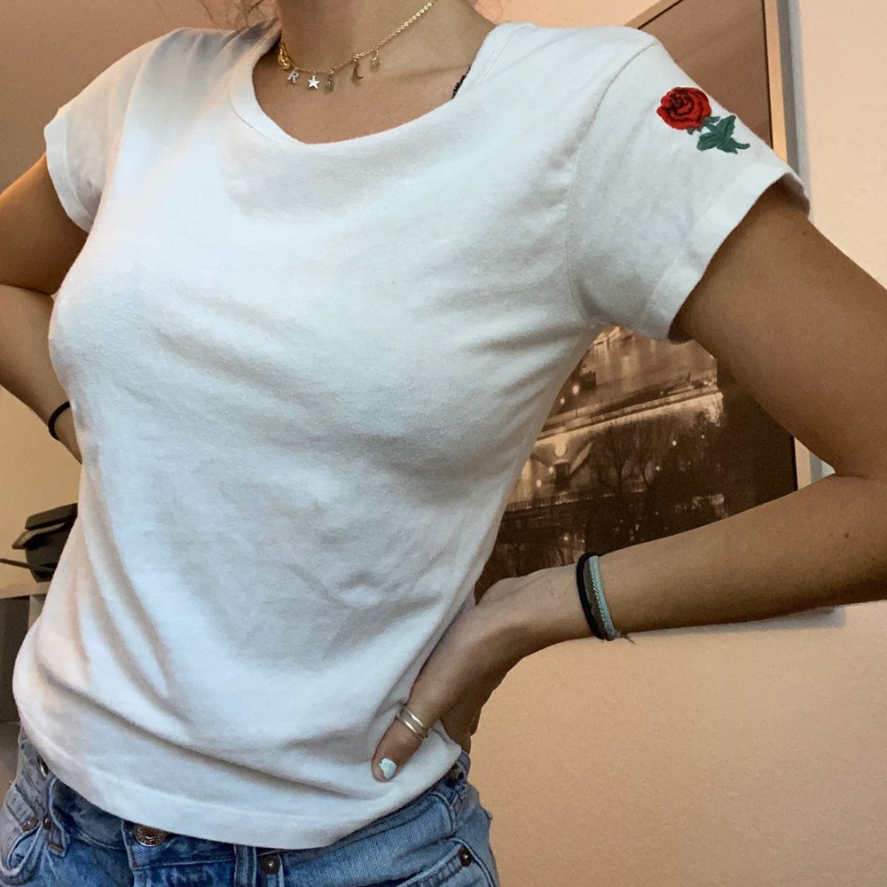 brandy melville rose t-shirt